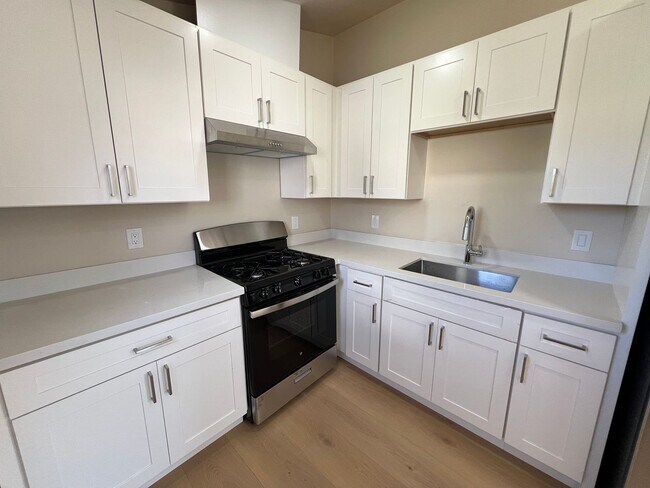 Foto del edificio - Renovated 2 Bed 1 Bath Home