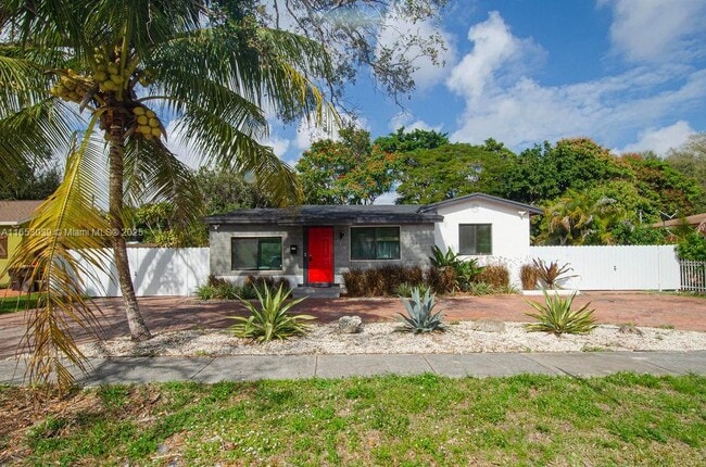 Foto del edificio - 935 NE 129th St