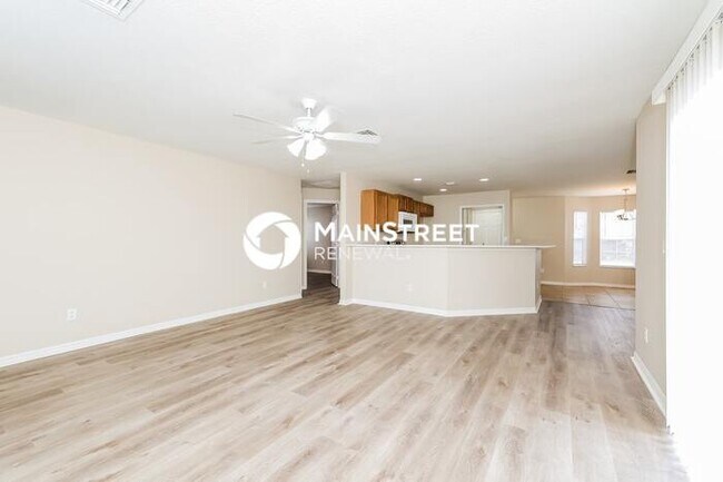Foto del edificio - 3 Bedroom Pet-Friendly Home in Kissimmee, FL with Main Street Renewal