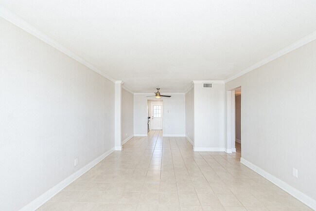 Foto del edificio - 3535 E NASA Pkwy