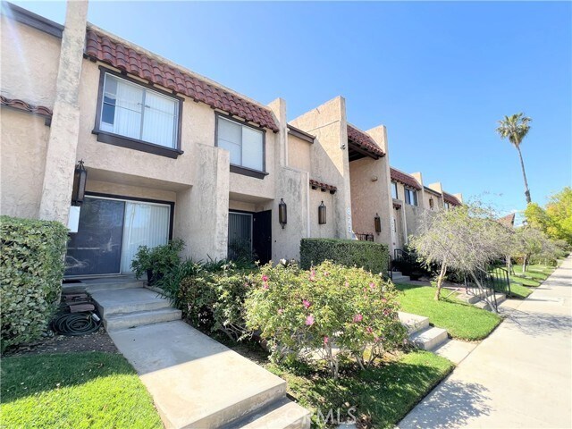 Foto principal - 823 S Chapel Ave