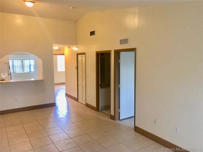 Foto del edificio - 1250 SE 29th St