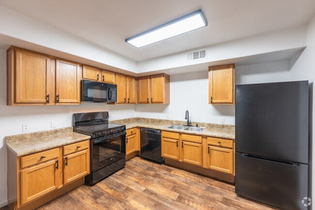 1 habitación, 1 baño - 762 pies cuadrados - Cocina - Carefree Senior Living at the Willows (55+)