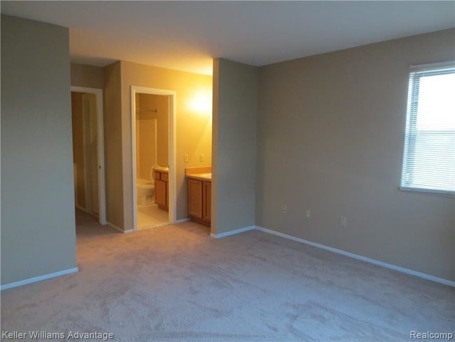 Building Photo - 24758 Cashmere Ct