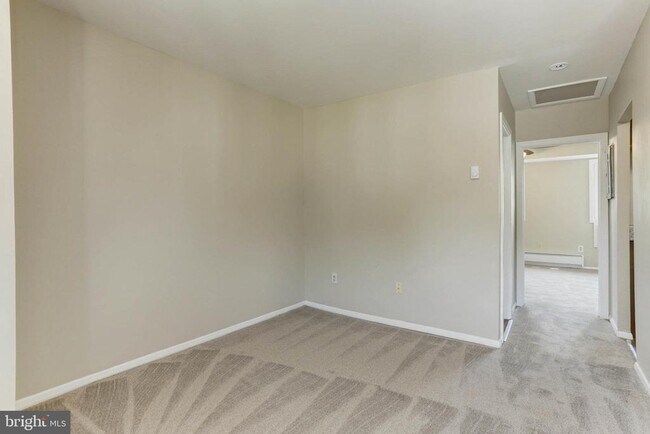 Foto del edificio - 9351 Reader Ln