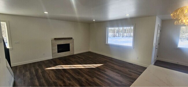 Foto del edificio - 5013 W Sassy Ave