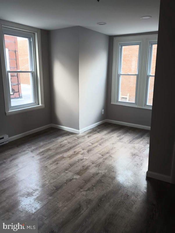 Building Photo - 404 Welsh St