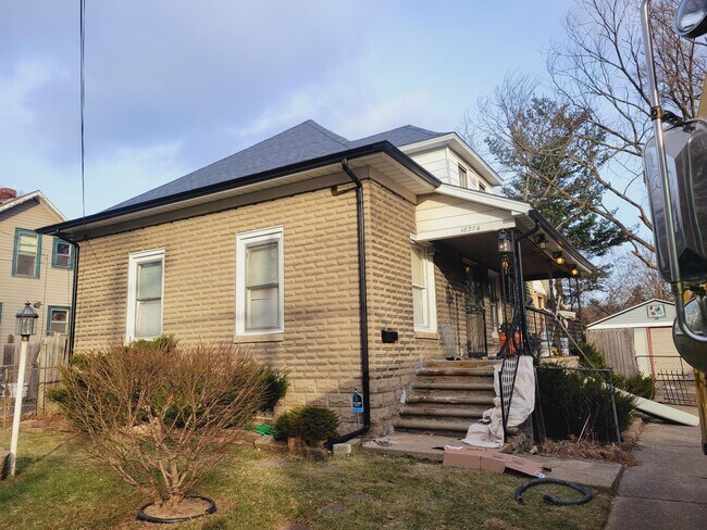 Building Photo - 18274 Grayfield St