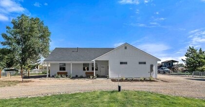 Building Photo - 4280 NE Alexander Way