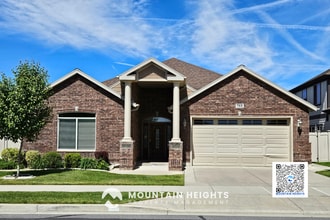 Building Photo - 744 Lazy Oak Way