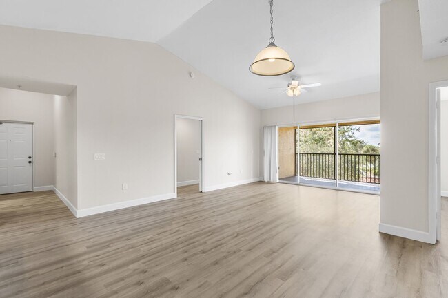 Foto del edificio - 7960 Preserve Cir