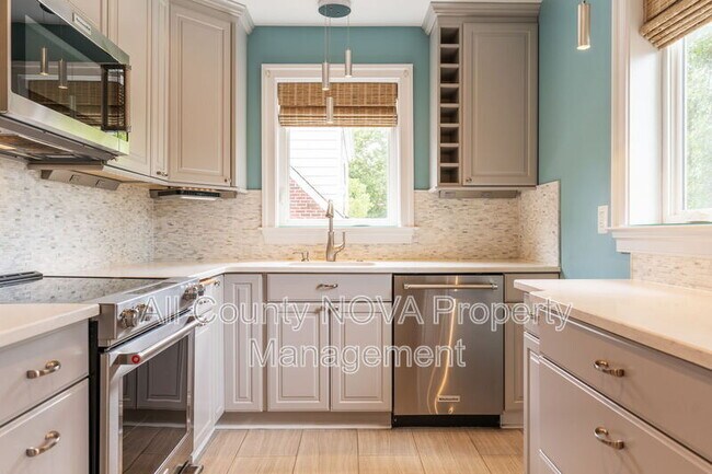 Foto del edificio - 2841 E Lee Ave
