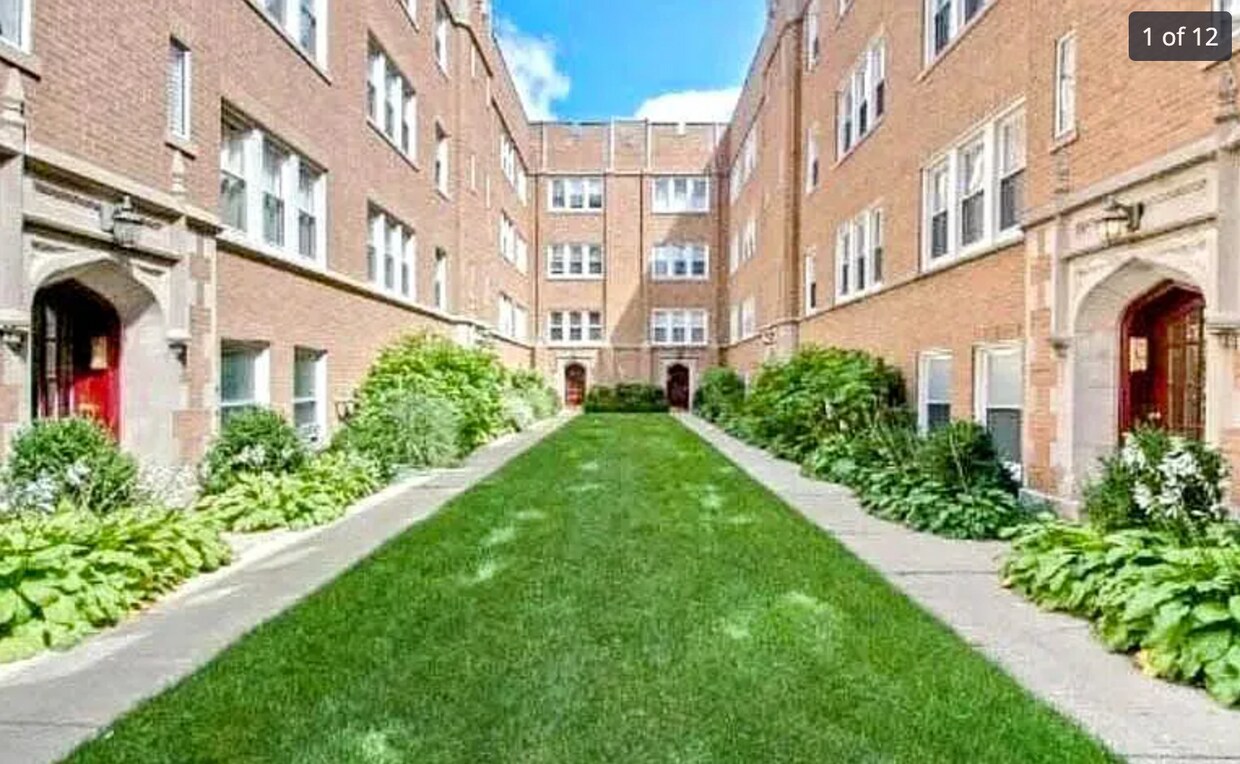 Primary Photo - 2537 Prairie Ave