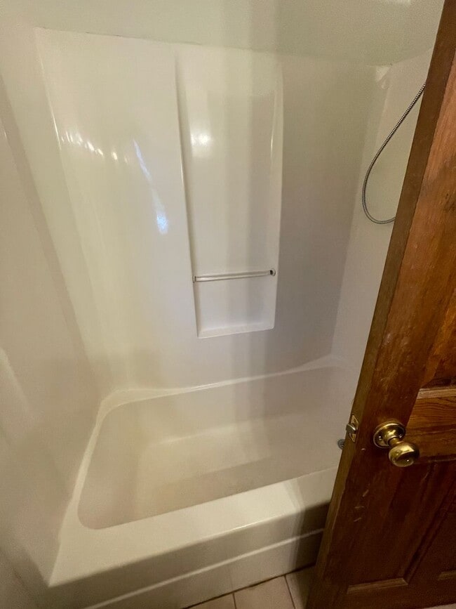 Building Photo - 3 Bedroom 2.5 Bath Townhome Located in Fountain Inn!!! Just minutes from the Downtown Area!