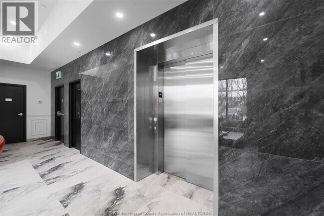 Photo du bâtiment - 840 Wyandotte St E