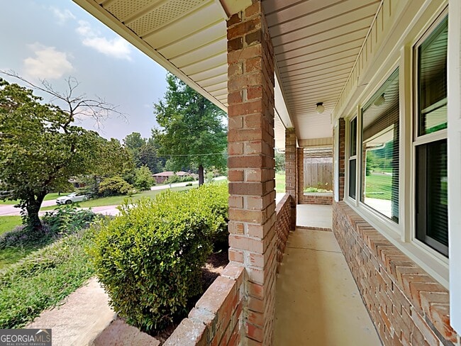 Building Photo - 3820 Tommy Dr