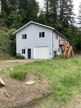Building Photo - 383 SE Olson Rd