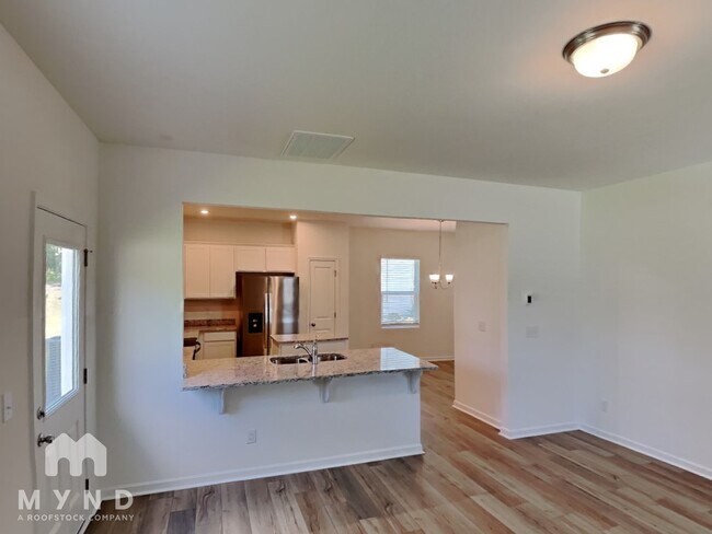 Foto del edificio - 10006 Travis Floyd Ln
