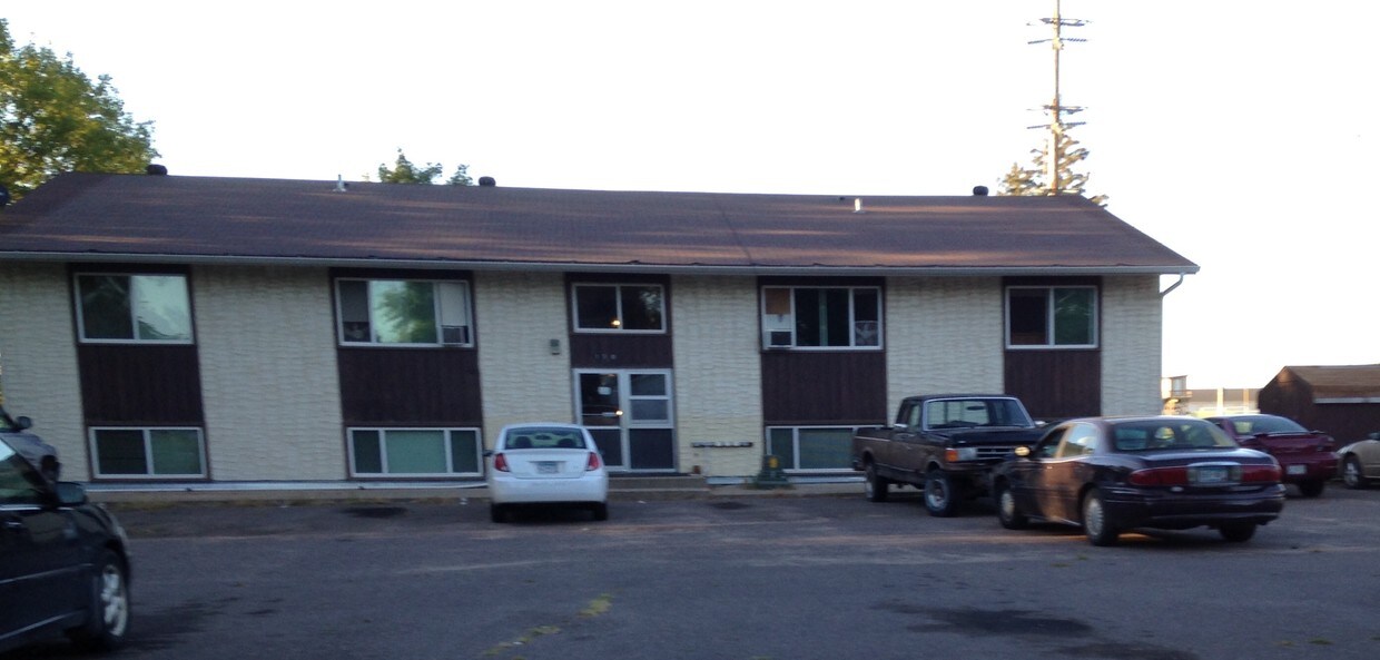 150 S Irving Ave, Rush City, MN 55069 Apartments in Rush City, MN