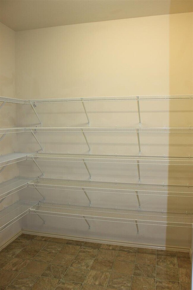 Foto del edificio - 11700 Raymond C Ewry Ln