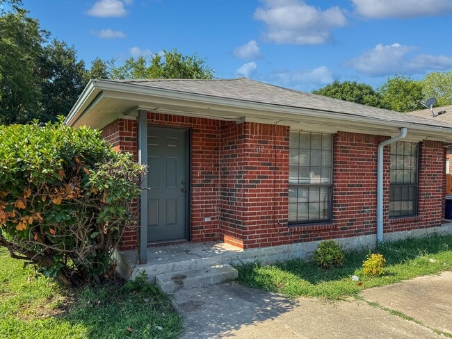 Building Photo - 832 Mirabell Ct