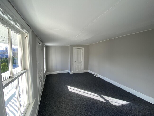 Foto del edificio - 1340 W College Ave