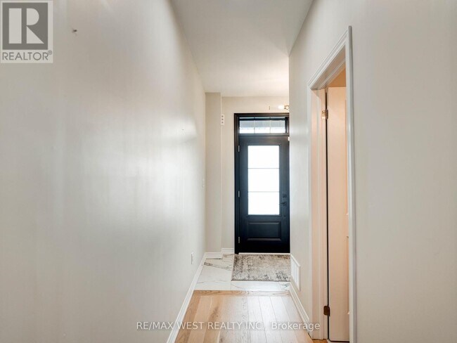 Photo du bâtiment - 1525 Prentice Rd