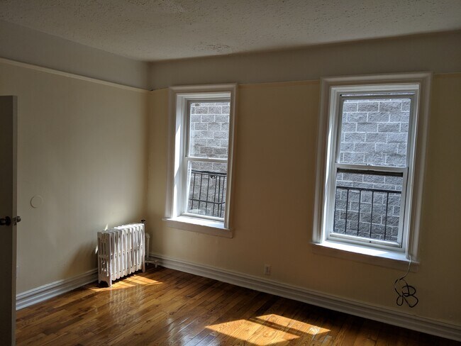 Foto del edificio - 150 Belmont Ave