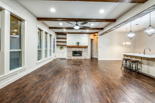 Building Photo - 8779 Oak Stream