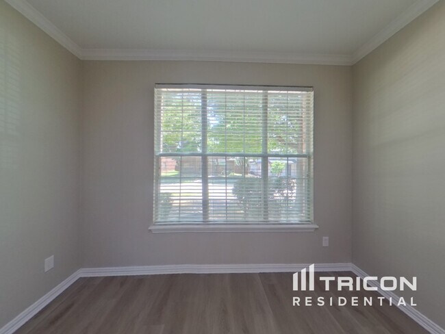 Foto del edificio - 12028 Stephenville Dr