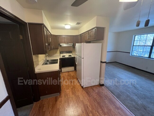 Foto del edificio - 1616 Speaker Rd