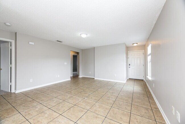 Building Photo - 7909 Cherry Blossom Dr S