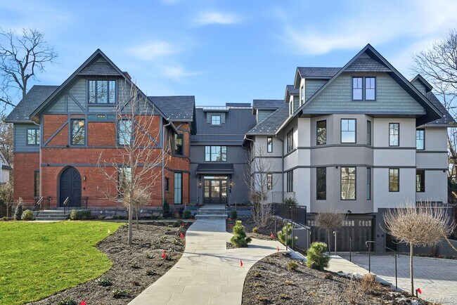 Foto del edificio - 34 Clinton Ave