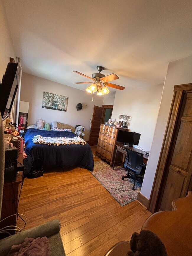 Foto del edificio - 460 Burncoat St
