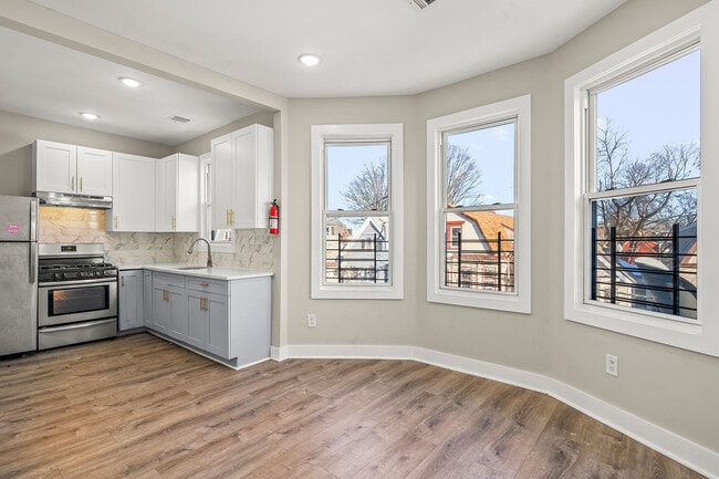 Building Photo - 791 S 15th St