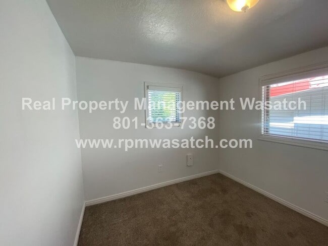 Building Photo - 1103 E Sherman Ave