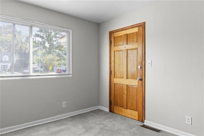 Foto del edificio - 4906 Johnson Ave