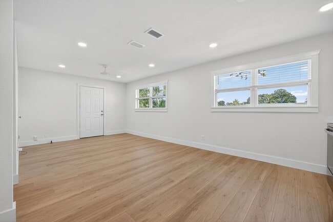 Building Photo - Completely Remodeled 3-Bedroom Home in Atl...