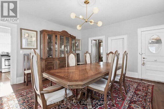 Photo du bâtiment - 1804 Sturgeon Rd