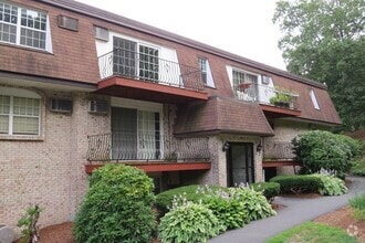 Building Photo - 4 Williamsburg Ct