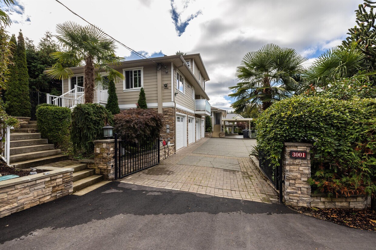 Photo principale - 3001 Glen Lake Rd