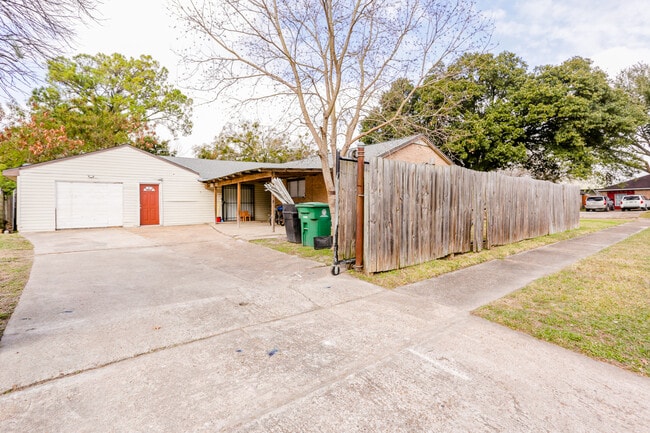 Building Photo - 342 Casa Grande Dr