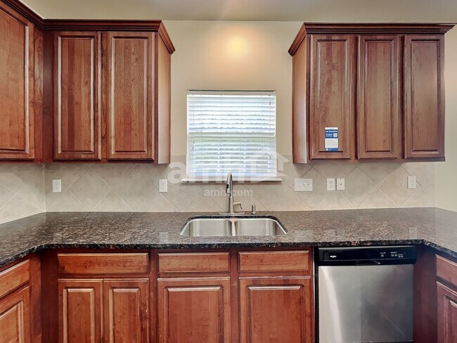 Foto del edificio - 3066 Clover Rd NW