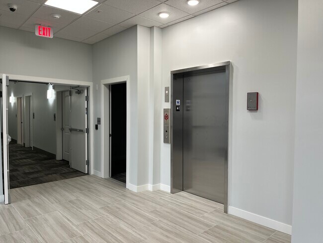 Ascensor - Alice Place Monroe