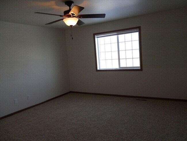 Foto del edificio - 3 Bed 3 Bath Twin Home