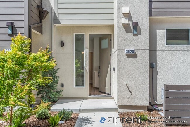 Building Photo - 2 br, 2.5 bath Townhome - 3028 Lamory Pl, ...