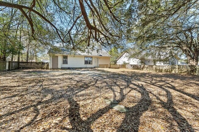 Building Photo - 912 Jones Dr