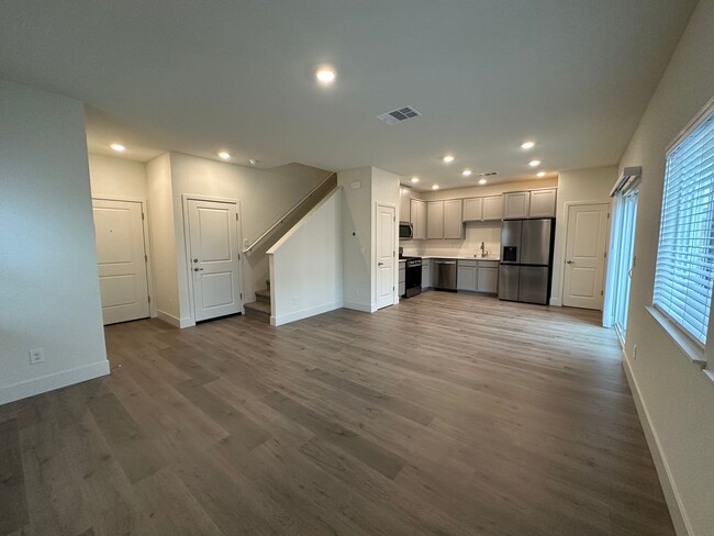 Building Photo - Adorable Sparks Townhome!