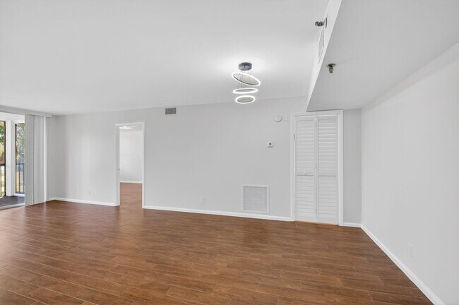 Foto del edificio - 5260 NW 2nd Ave