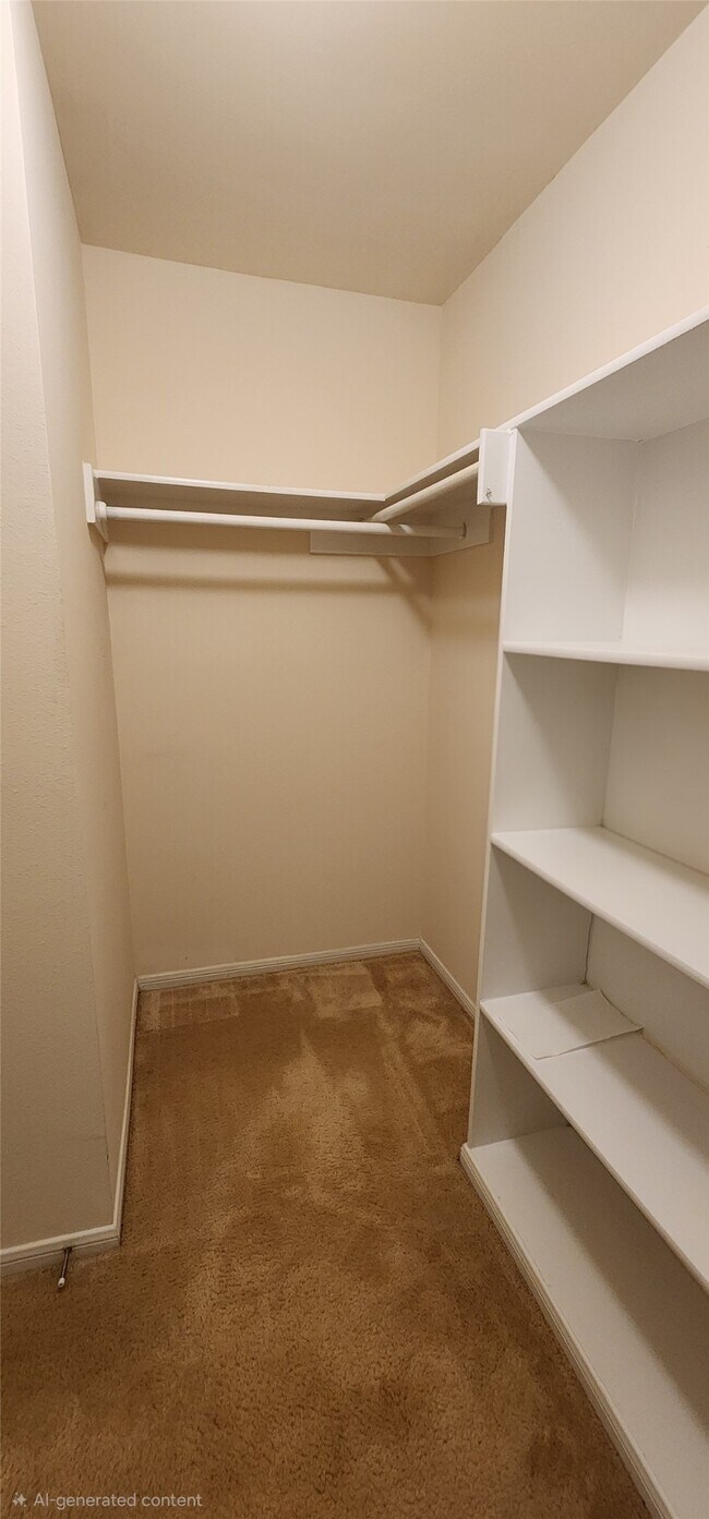 Foto del edificio - 16807 Sussex Dr